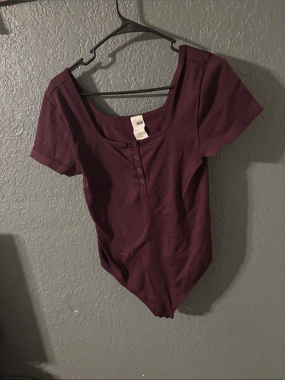 Womens size XL SO  Plum Ribbed Henley Scoop Neck Bodysuit - Women's